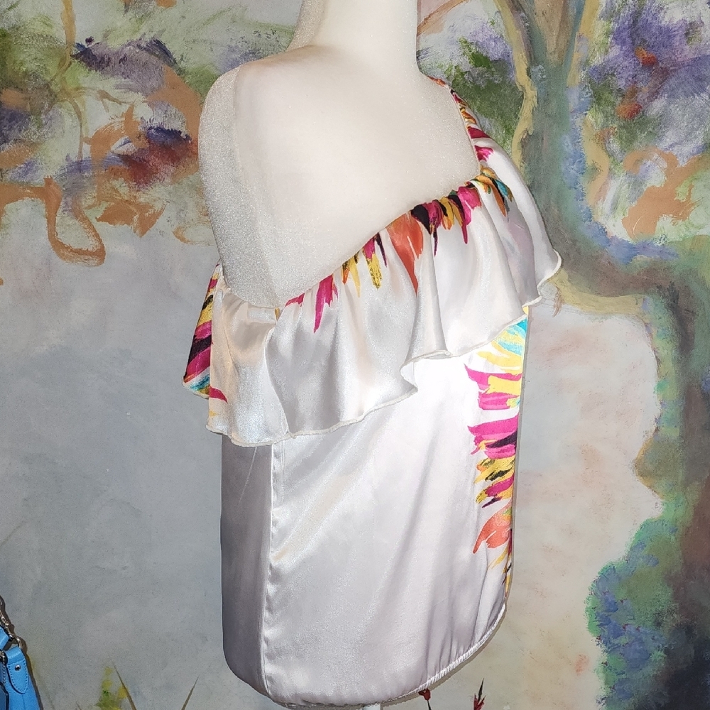 HeartSoul White Asymmetrical Ruffled Blouse - Picture 6 of 12